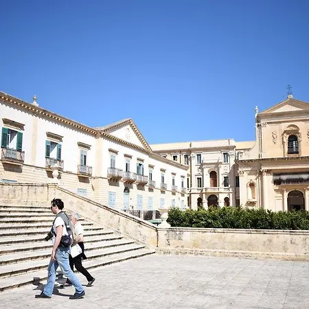Casa * Avola
